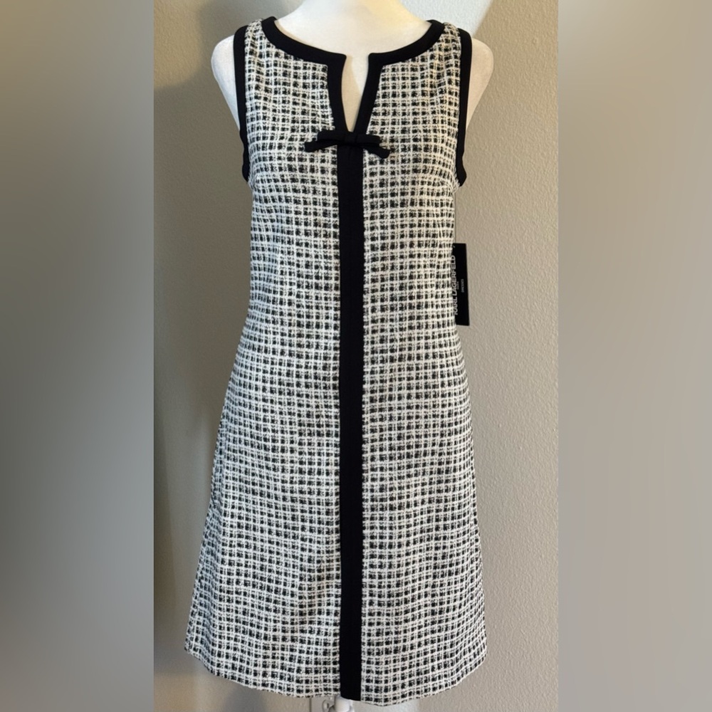 KARL LAGERFELD PARIS Women's Jacquard Contrast-Frame BlackWhite Sleeveless Dress - Picture 5 of 9